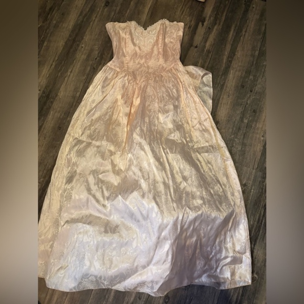 Vintage Gunne Sax woman’s light pink strapless dress - size 11/12